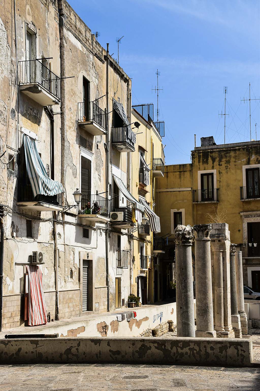 Bari Vecchia — Dentro la Città